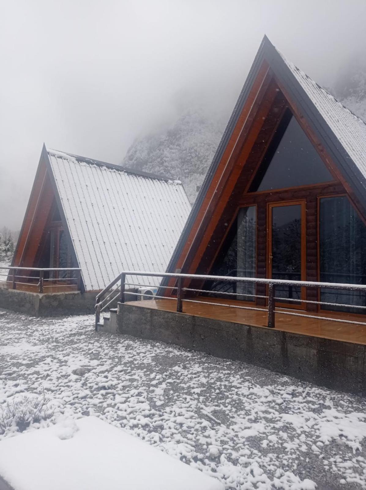 Bungaja Chalets Shkodër 外观 照片